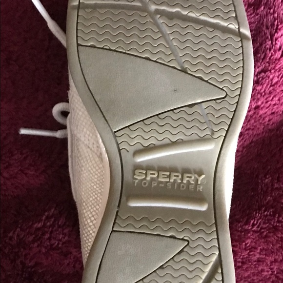 Girl’s Intrepid Sperry - Picture 2 of 3